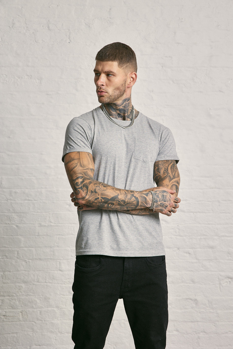 Crew Neck Pocket Roll T-Shirt