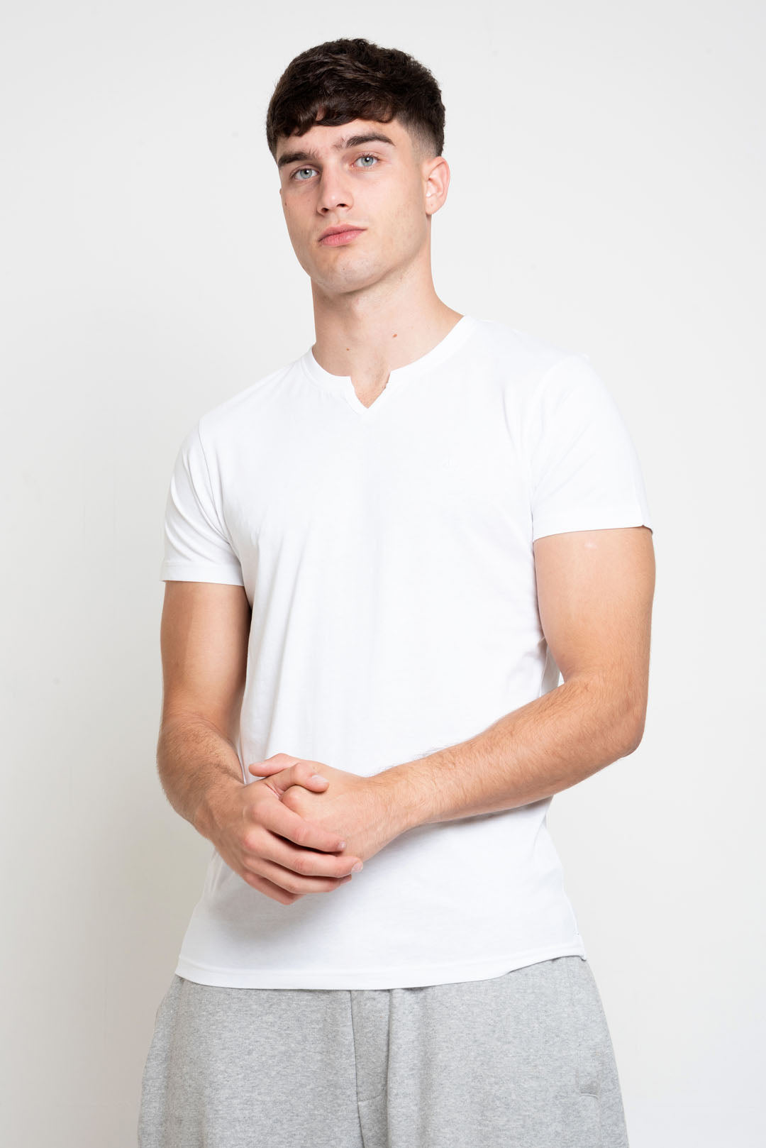 MENS MENS NOTCH NECK TSHIRT