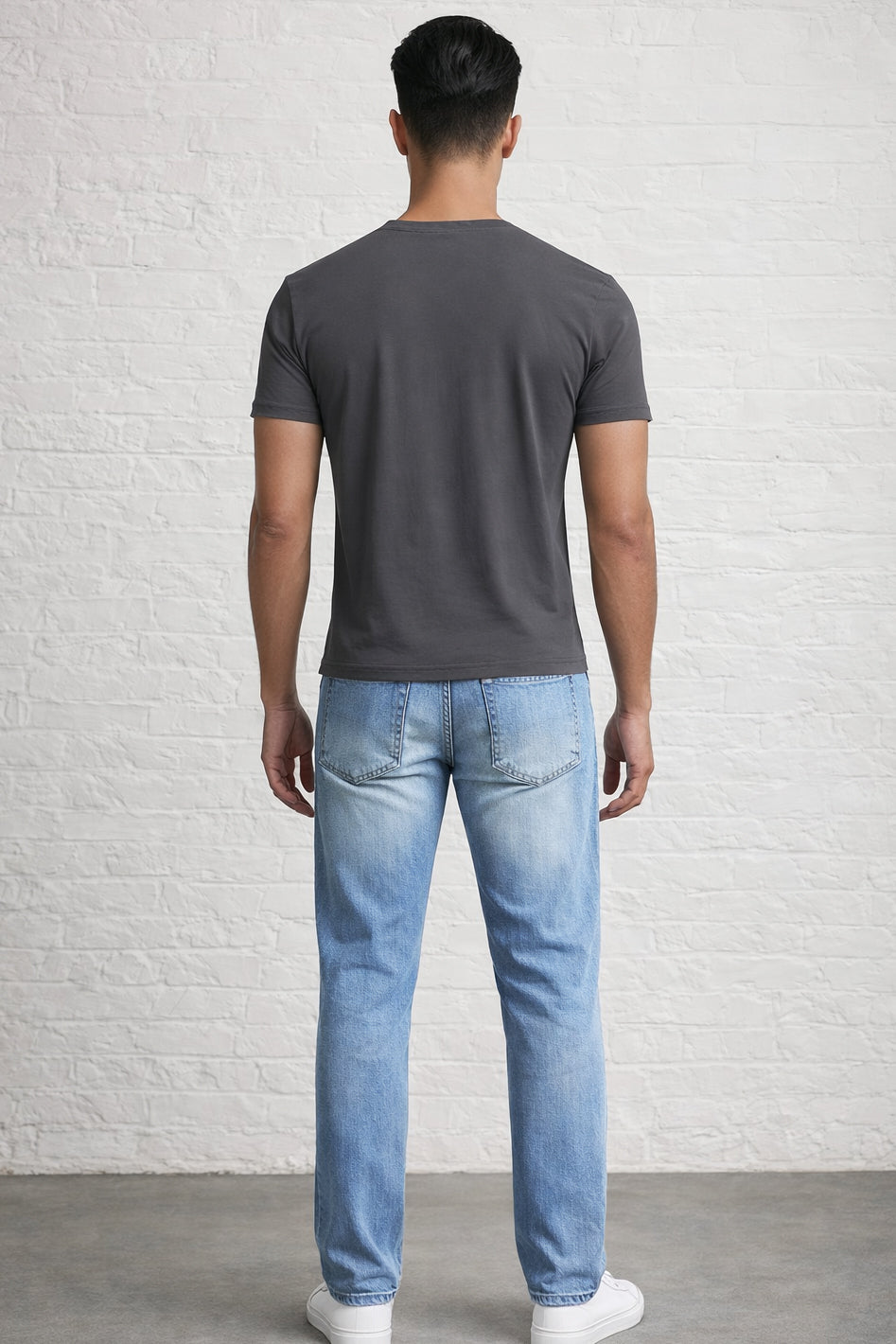 MENS IN RELAXED DENIM
