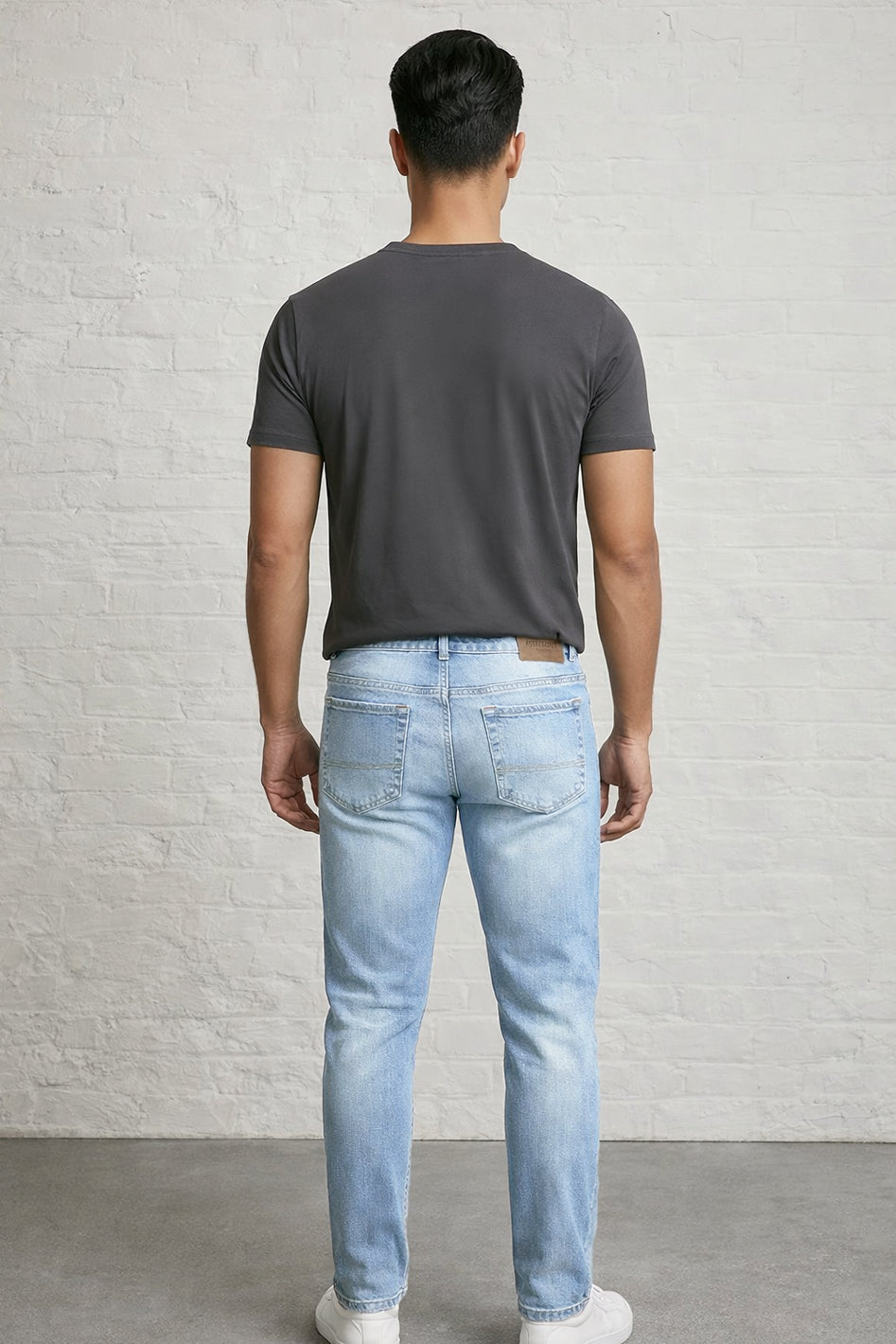 MENS IN STRAIGHT DENIM
